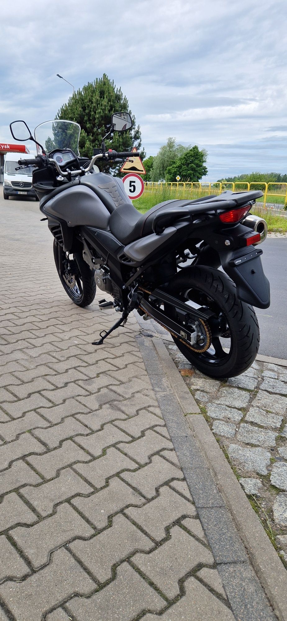 Suzuki DL 650 V-Strom rok 2016 przeb.28 tys km z Niemiec