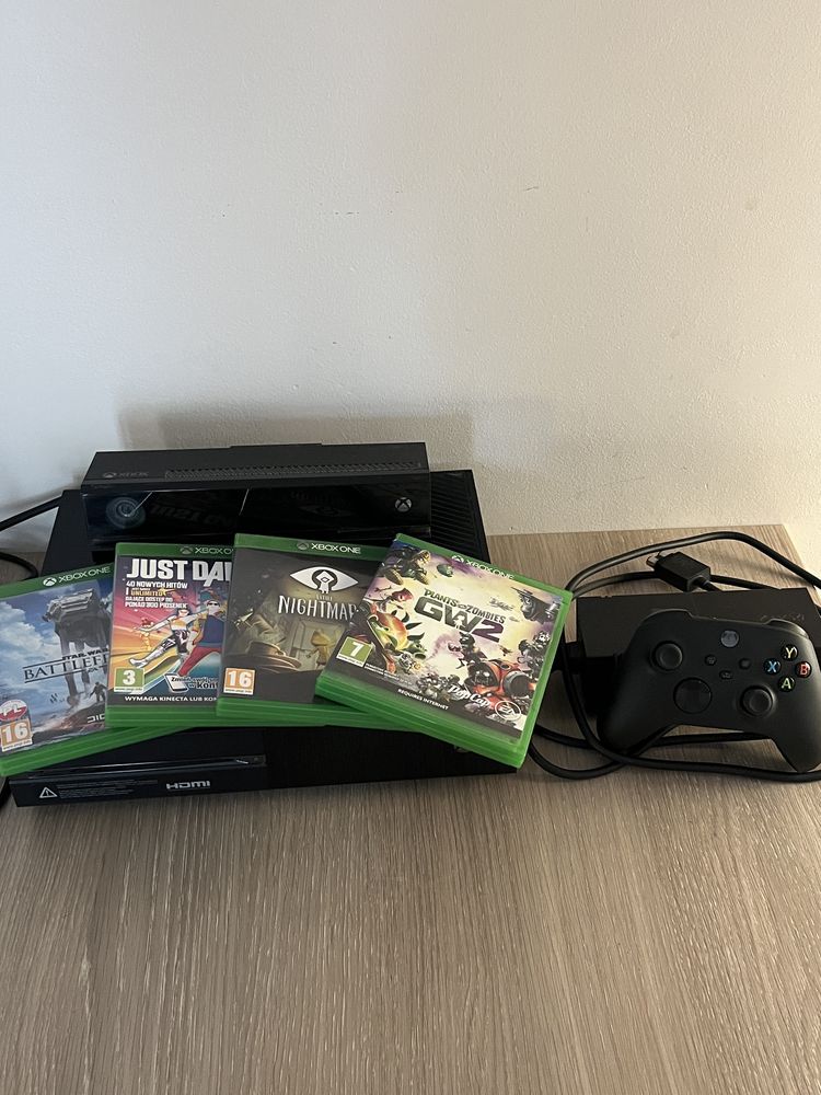 Xbox One + Kinect + 4 gry
