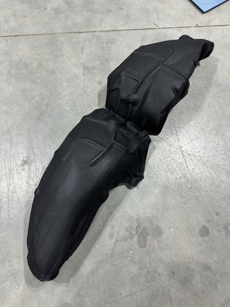 Підкрилок задній Tesla M3/MY -1081583-00-B, 1492615-00-A, 1081584-00-B