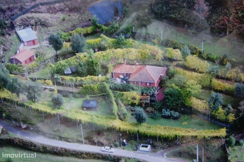 Moradia T4 para venda