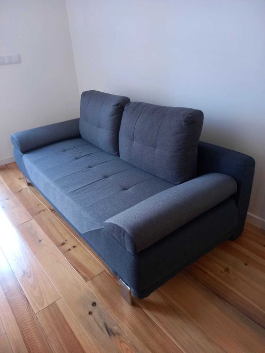 Sofá-Cama usado, em excelente estado