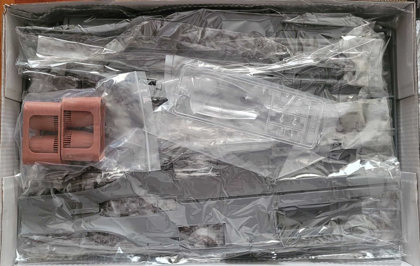 Kitty Hawk 1:48 Su-34 Fullback kit modelismo