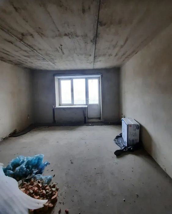 Продаж 4к квартири 115 кв. м на вул. Євгена Коновальця