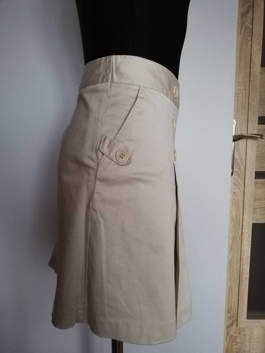 Nowe spódniczki mini beżowa
