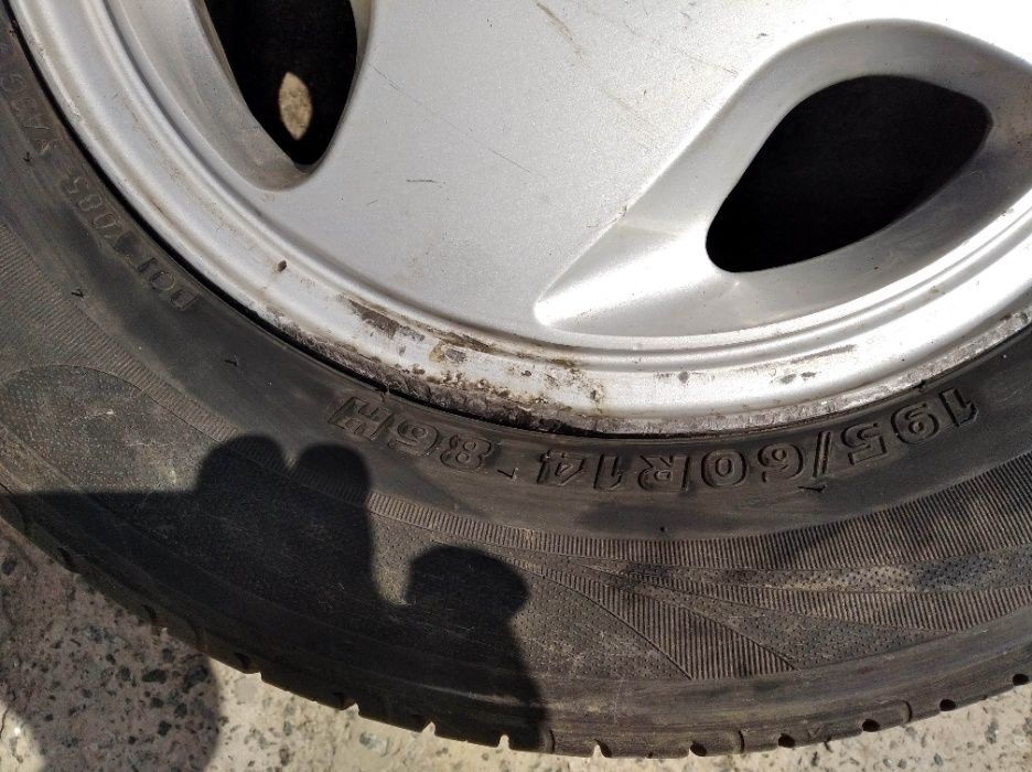 FIAT Диски с Резиной 195\60\R14 H Kumho 4 штуки