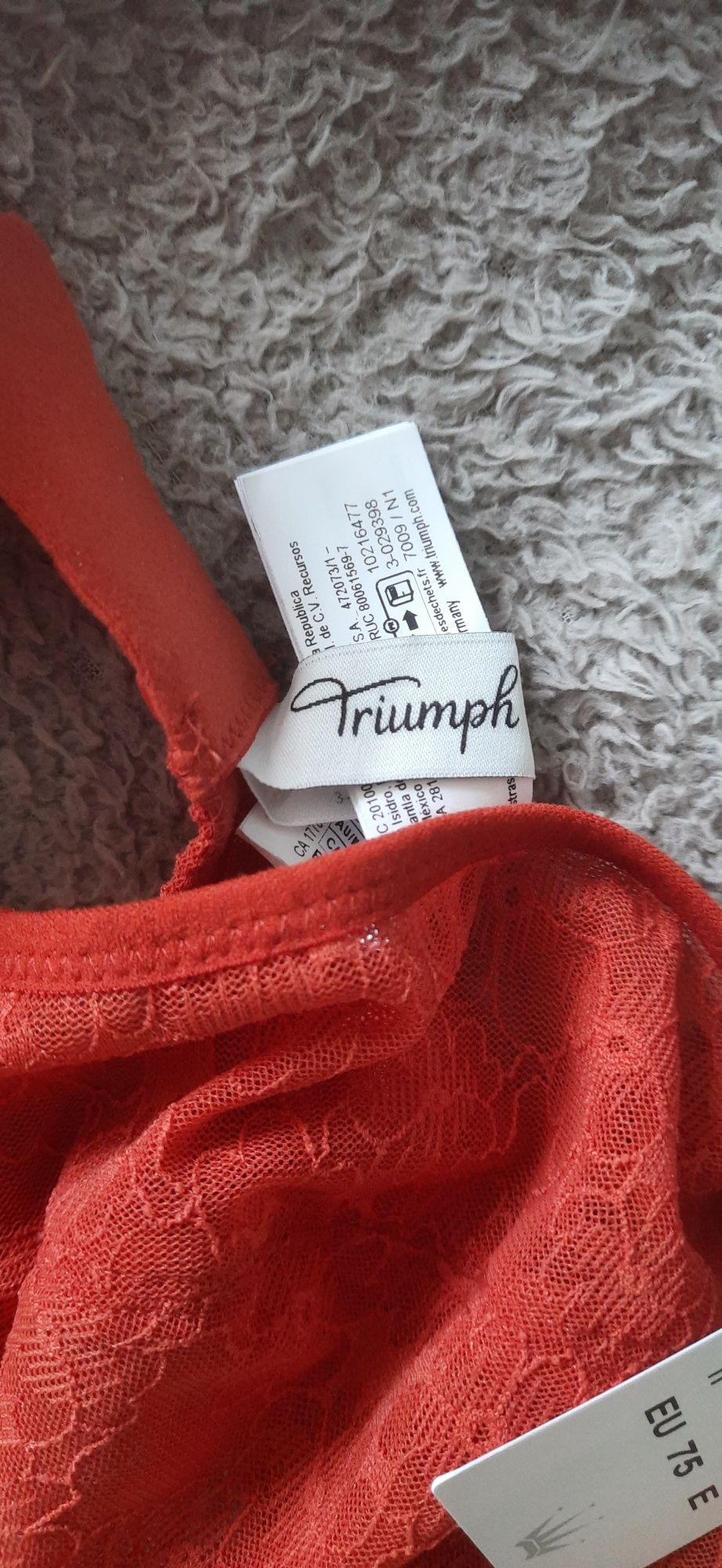 Biustonosz  triumph nowy z metka 75E