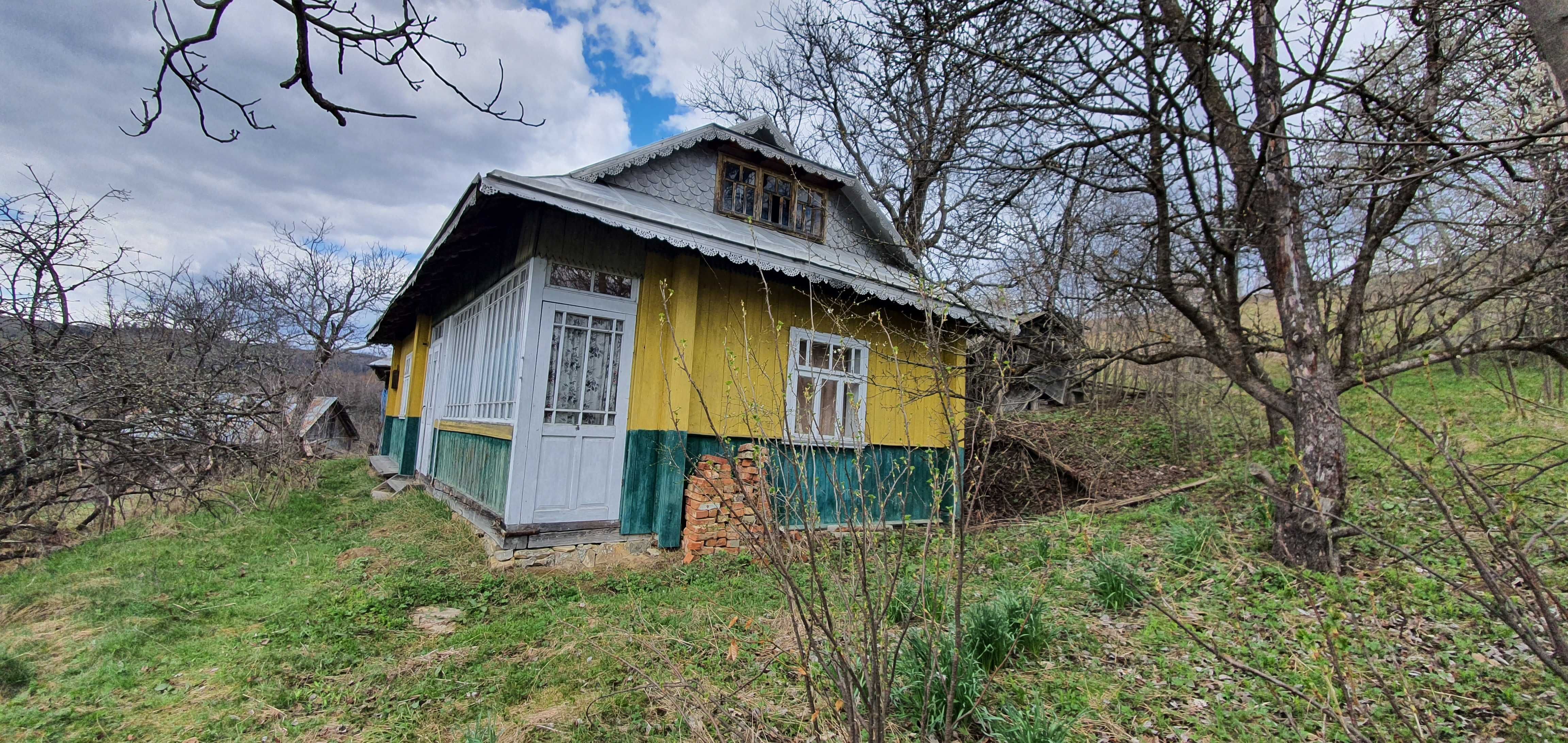 Продам земельну ділянку з будинком