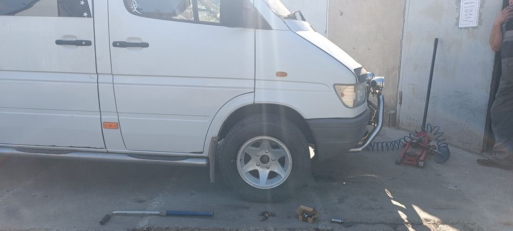 Титани, Sprinter 5/130/15