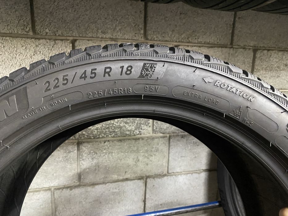 Зимові шини 225/45 R18 (95V) MICHELIN