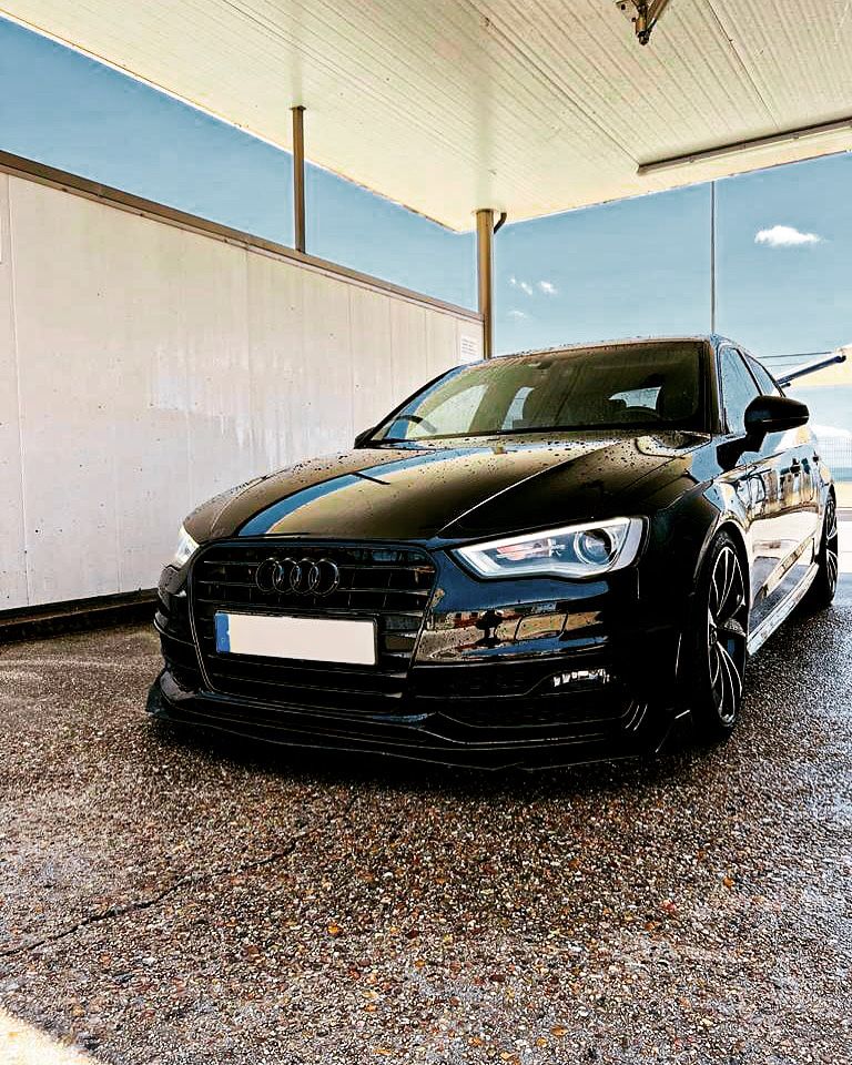 Audi A3 Sportback 2.0TDI ( Look RS3 )