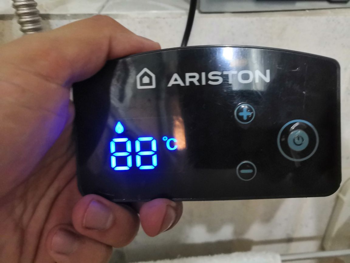 Esquentador Ariston Next Evo OFT 11 para peças