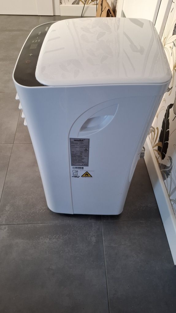 Klimatyzator przenośny pokojowy Ansult 8000btu komplet