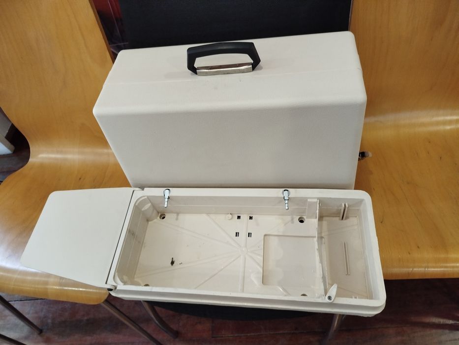 Mala de máquina de costura