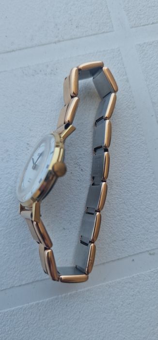 Relogio mulher alta gama a corda novo