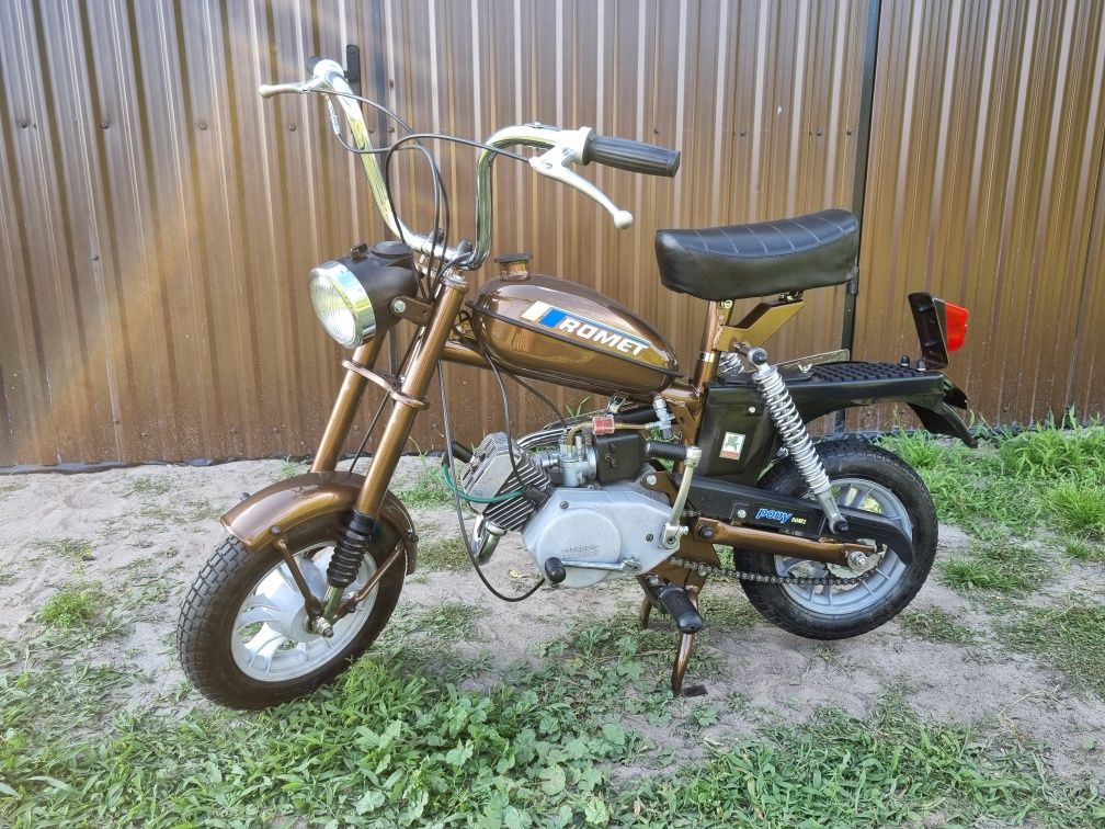 Motorynka M2 z koszem/przyczepką Romet pony