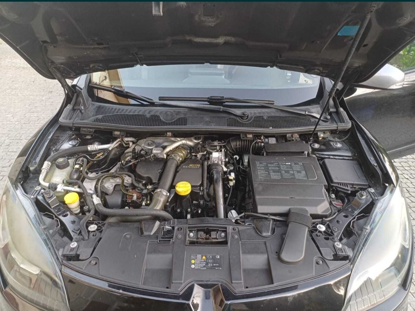 Renault megane 3 GT line 1.5Dci 110 cv
08/20132
GPS
Bluetooth
Sensores