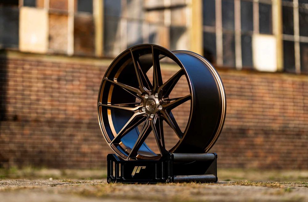 Felgi Japan Racing JR44 22" 11J 22x11J Jeep Grand Cherokee IV WK2 SRT