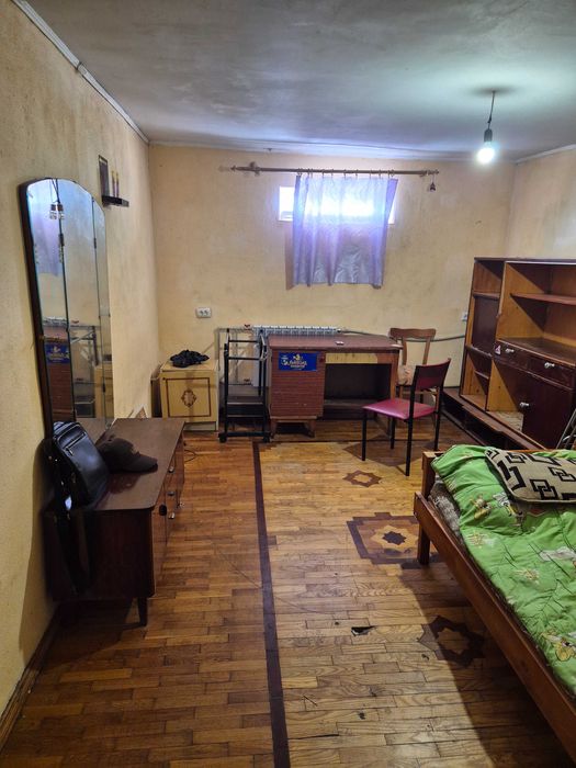 Кімната 16 м² довгостроково. 20 хв пішки до метро. Новобілічи.