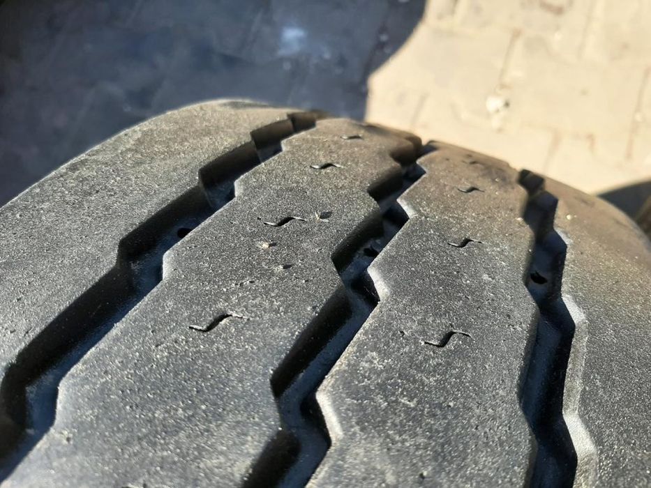 2x Opona używana ciężarowa 205/65R17.5 MICHELIN 300zł(szt.) C2473
