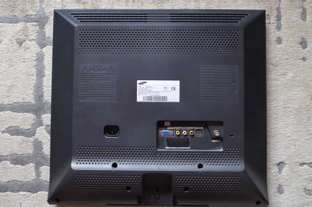 Telewizor z funkcją monitora LCD Samsung
LW20M21C Retrogaming