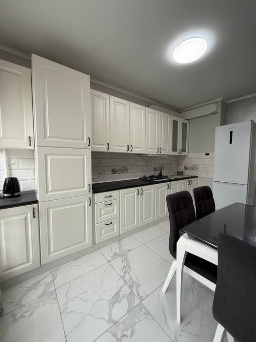 Оренда 1 км квартири поруч з річкою