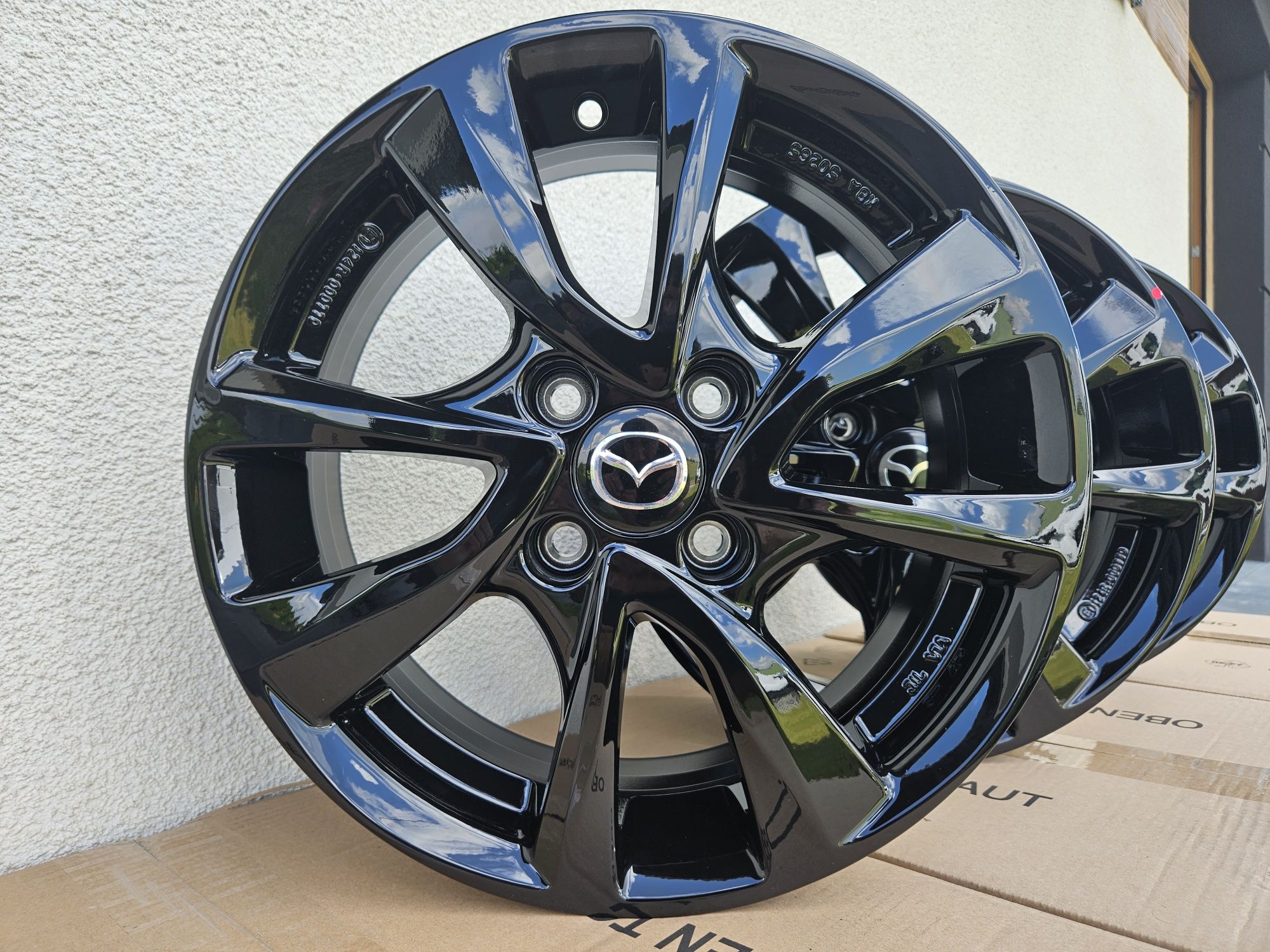 Mazda 2 Felgi 15 " Nowe 4x100 Czarne Alufelgi ET40