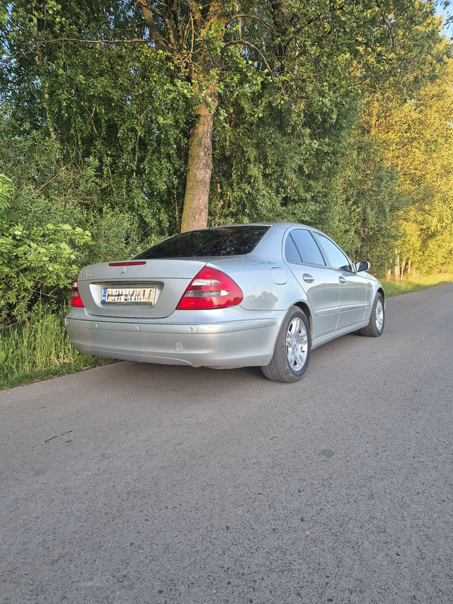 Mercedes-Benz Klasa E W211 E240