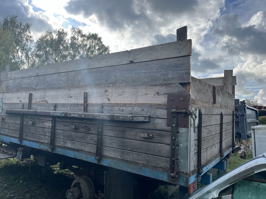 Кузов бортовий на причіп