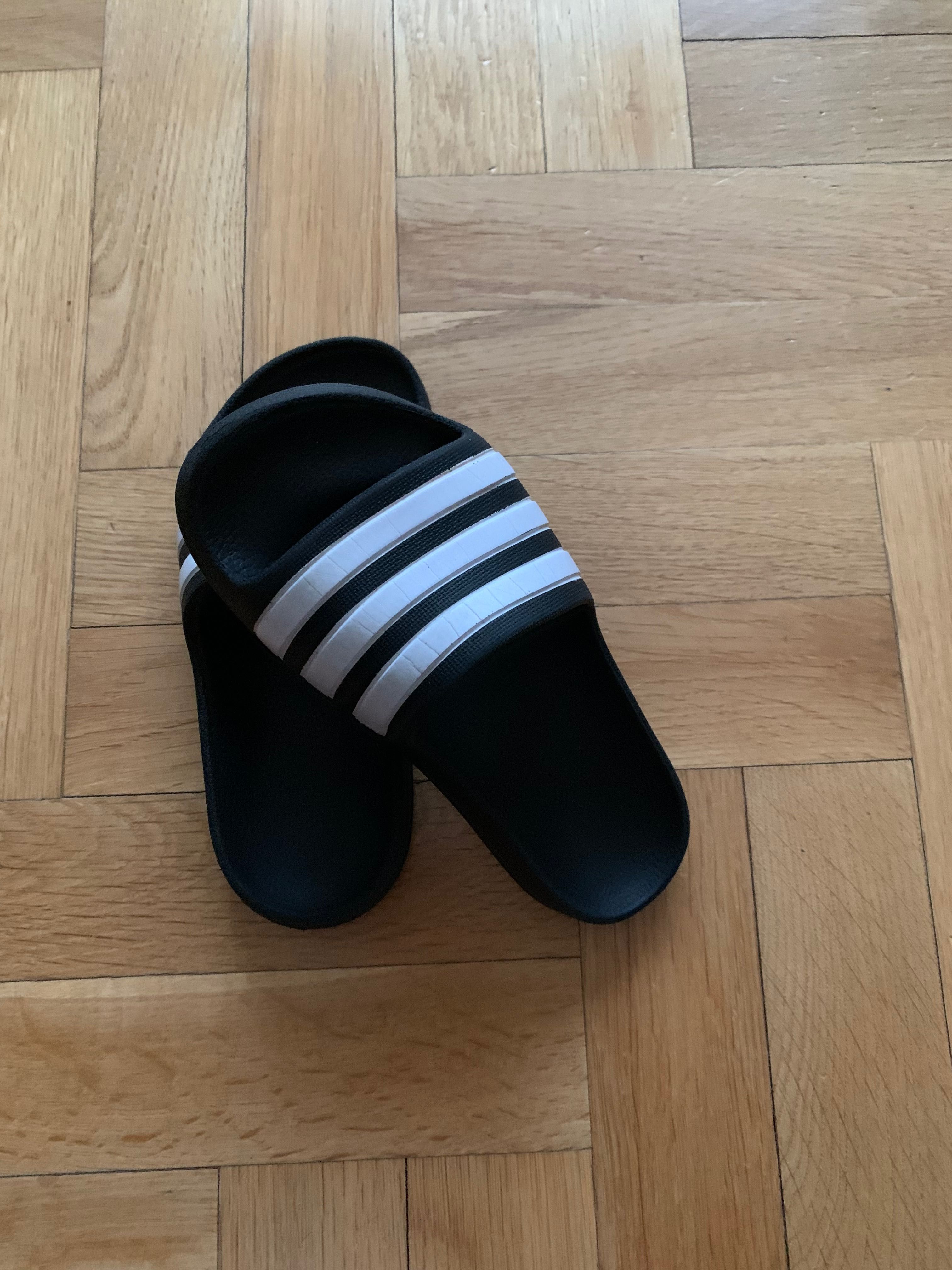 Klapki Adidas r. 20