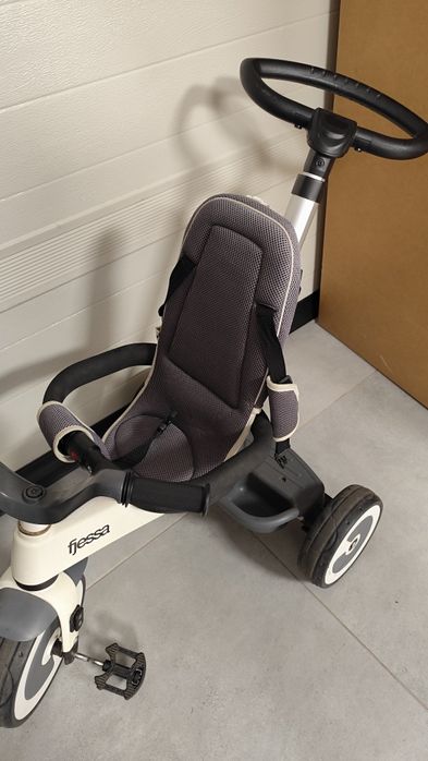 Rowerek trzykołowy Fjessa City