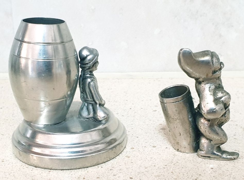 Antigos paliteiros figurativos em estanho e niquelado