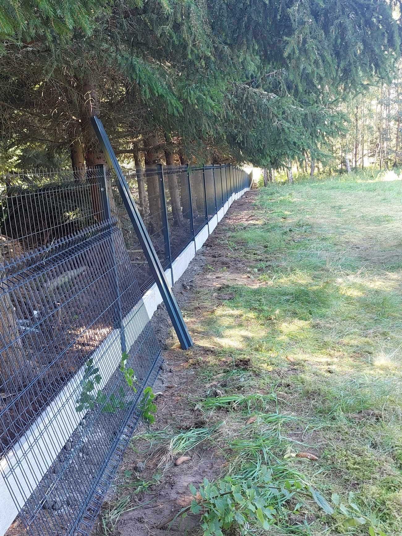 Montaż Ogrodzenie panelowe fi 4 153 z podmurówką 25cm