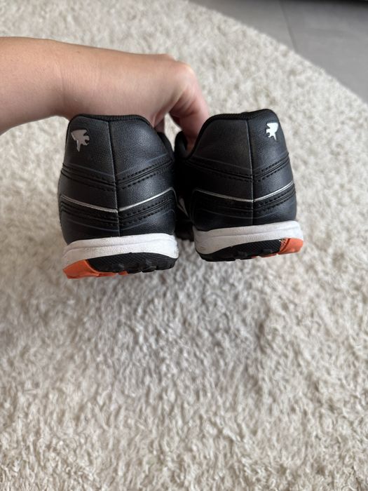 Buty do piłki nożnej firmy Joma