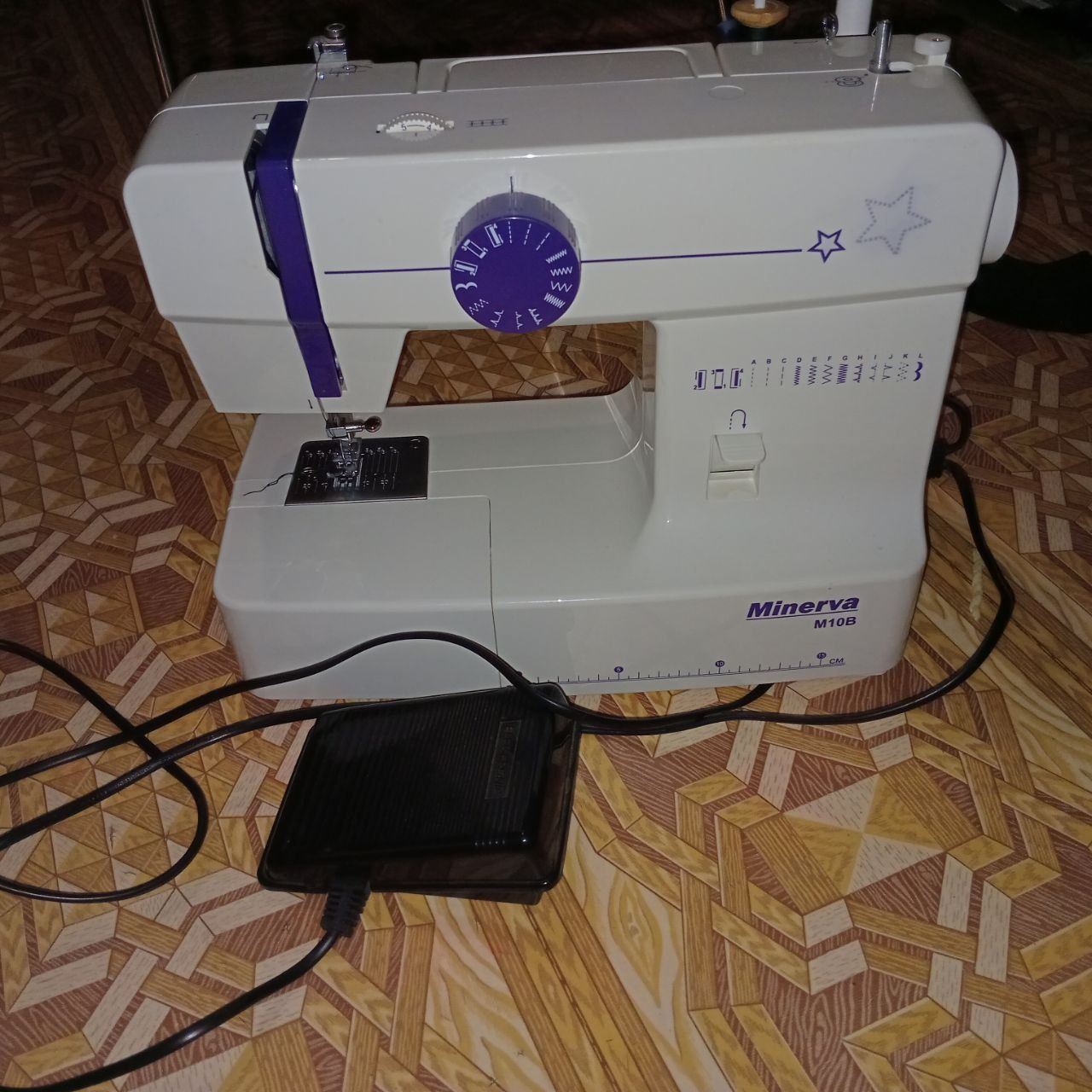 Швейная машинка Minerva m10b