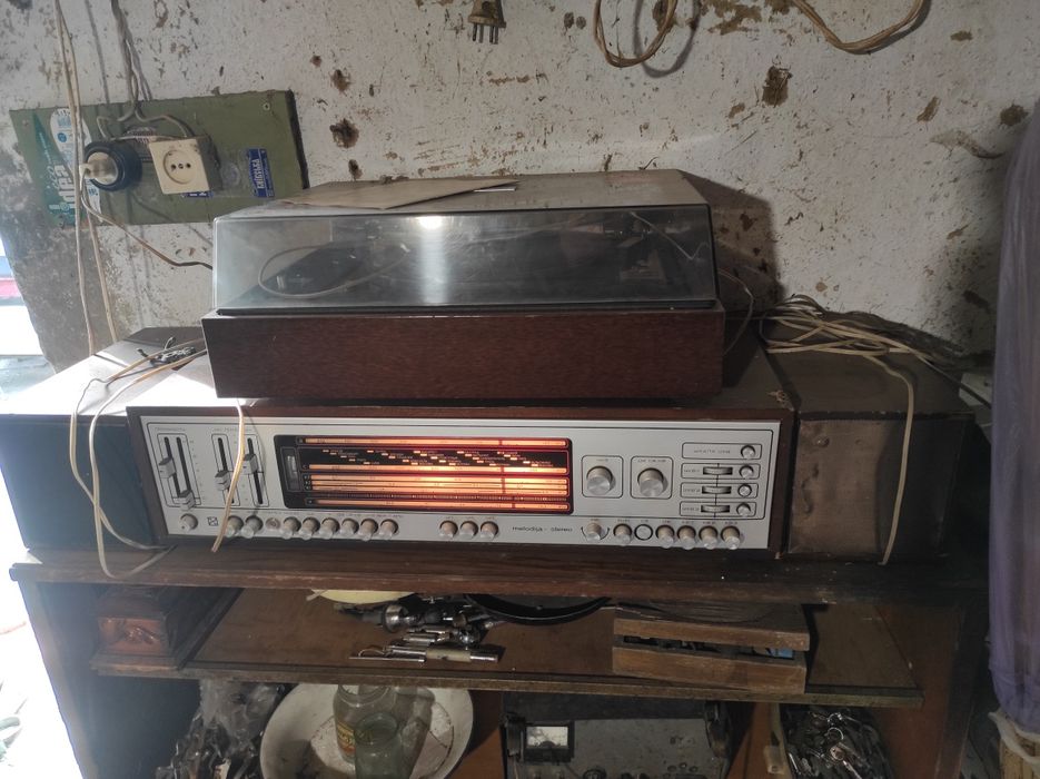 Проигрователь и усилитель