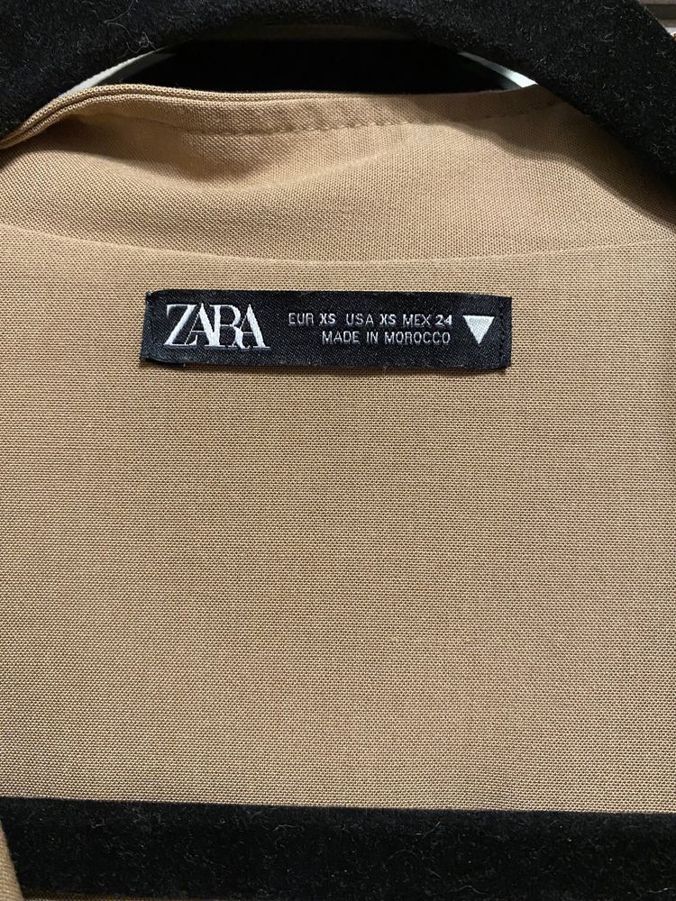 Костюм від ZARA