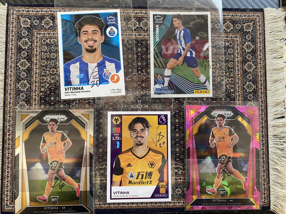 Os 5 cromos rookie do vitinha autografados