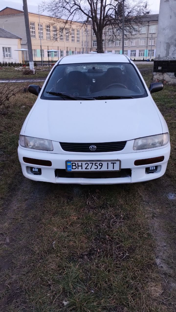 Продам Mazda 323 1996