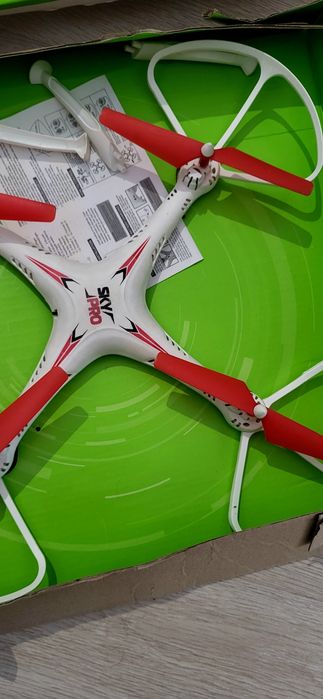 Квадрокоптер Pioneer Syma X5HC игрушка
