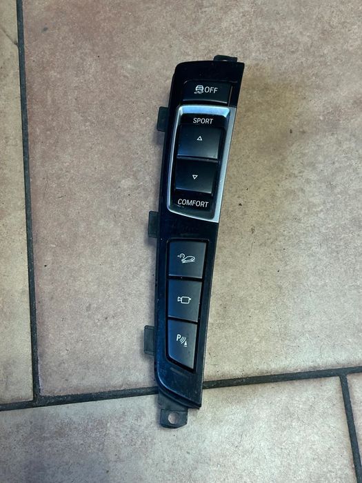 BMW F01 F02 F10 F11 F07 F25 F12 PANEL KONSOLI ZAWIESZENIA KAMERY 9201487