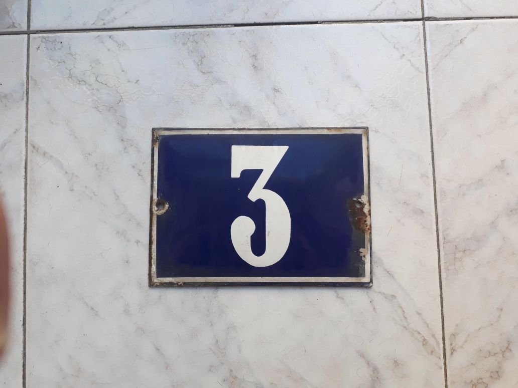 Número de porta (3)