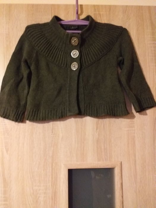 Bolerko wełniane  zapinane na  guziki .