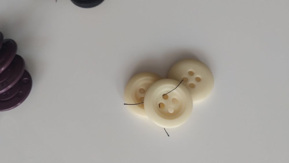 Guziki cena za 3szt komplet