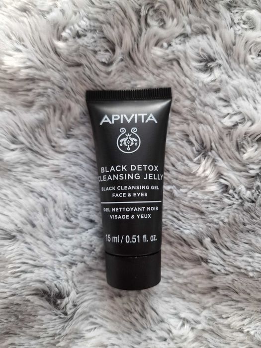 Żel oczyszczający do twarzy Black Detox Cleansing Jelly Apivita 15 ml