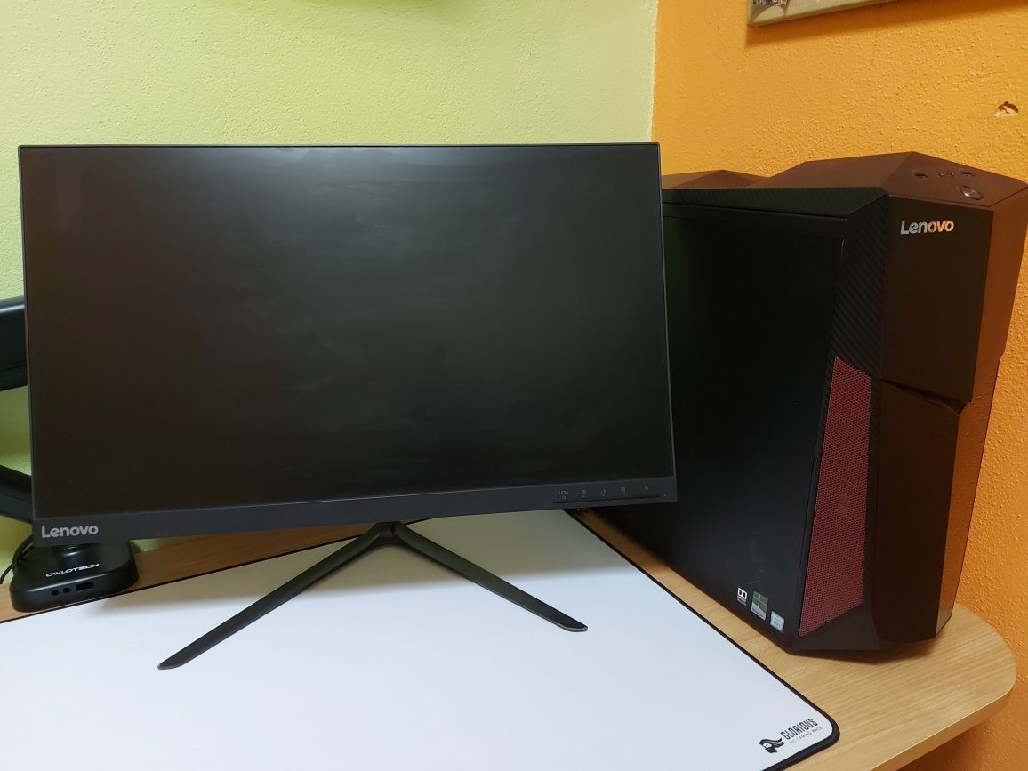 Desktop Gaming Lenovo + Monitor