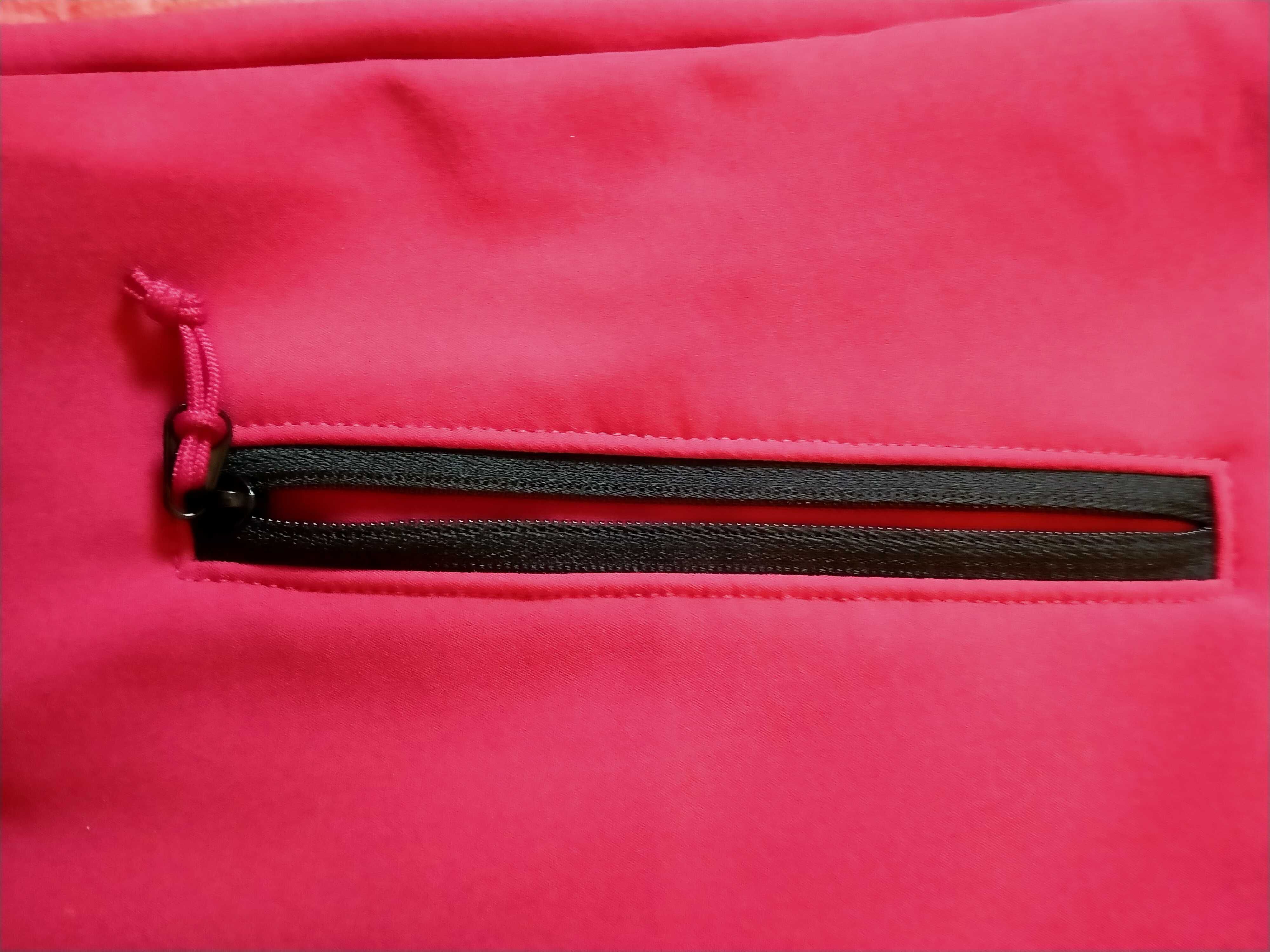 czerwony softshell 123/130 Decatlon /7-8 lat