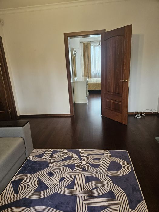 Центр Оренда 2к квартири метро Печерська бульвар Лесі Українки 24