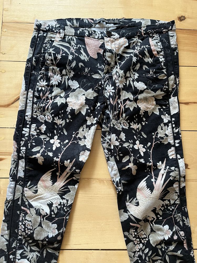 Zara spodnie cygaretki wzory czarne złote vintage L