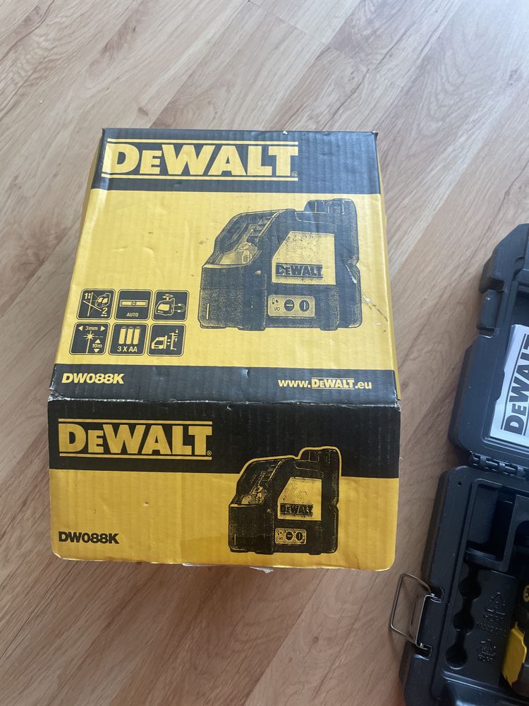Dewalt dw088 poziomica lawerowa