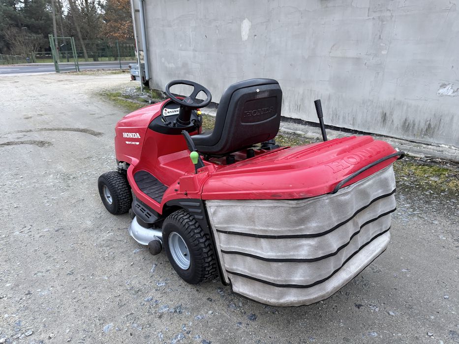 Traktorek kosiarka Honda HF2417 z zamiatarką